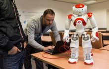 Le robot humanoïde Nao, utilisé par le département informatique de l'Université de Corse
