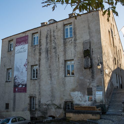 Le Palazzu naziunale héberge le Fab Lab, l'espace de coworking et la Fondation de l'Université de Corse